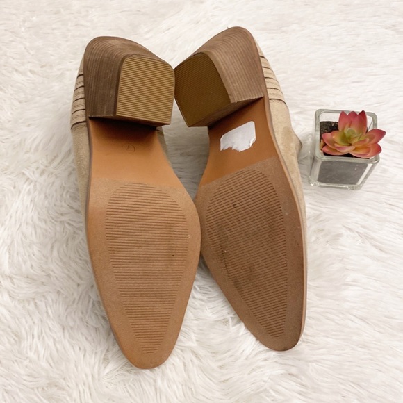 C Comfort | Beige Neutral Faux Suede Gold trim heel boot women’s 7 - Picture 7 of 7